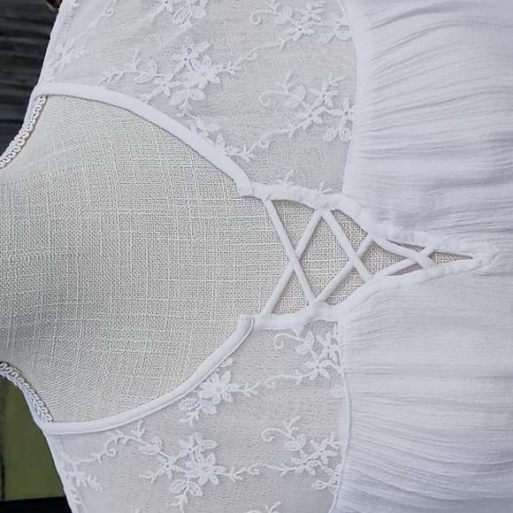 Hollister Women's Lace Long Bell Sleeve White Blouse Size XS - Picture 2 of 12